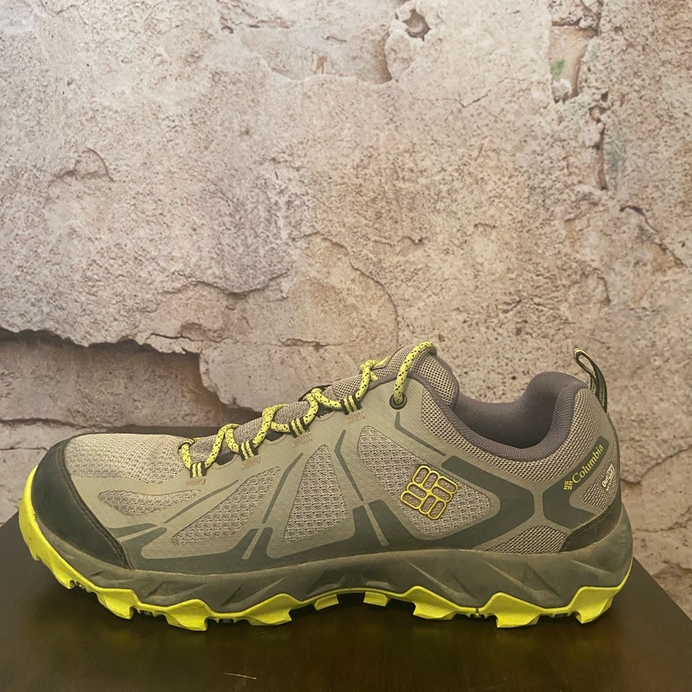MENS Columbia Tech Lite Grey/Lime Sneakers